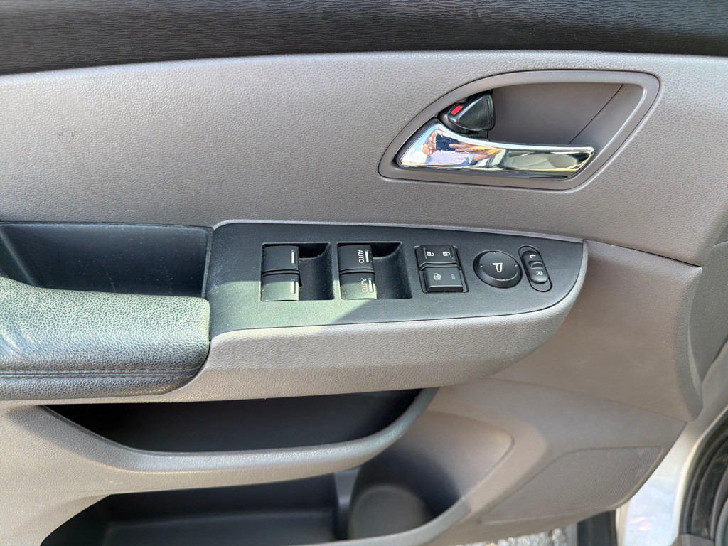 2016 Honda Odyssey Image 12