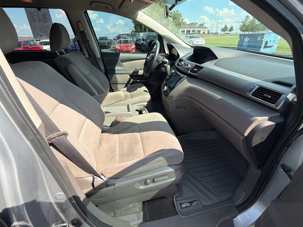 2016 Honda Odyssey Image 13