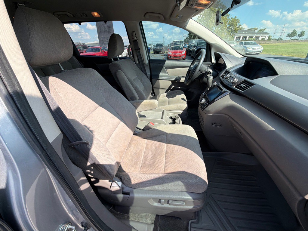2016 Honda Odyssey Image 14