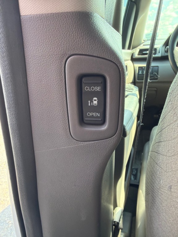 2016 Honda Odyssey Image 27