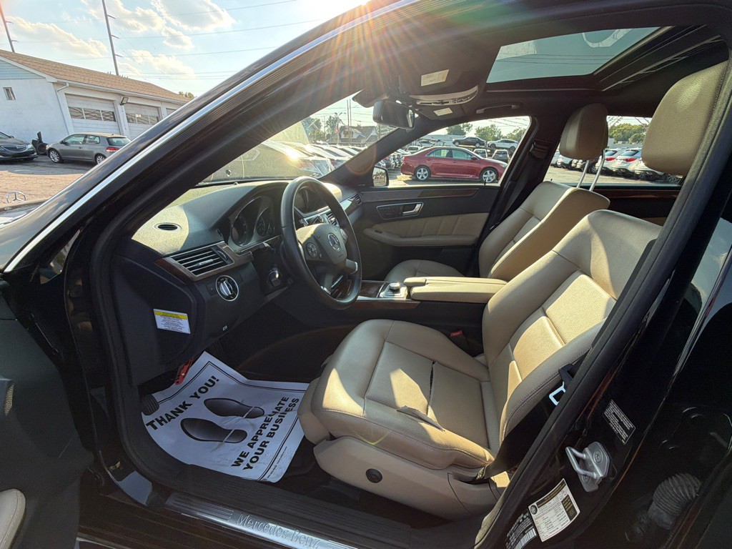 2012 Mercedes-Benz E-Class Image 9