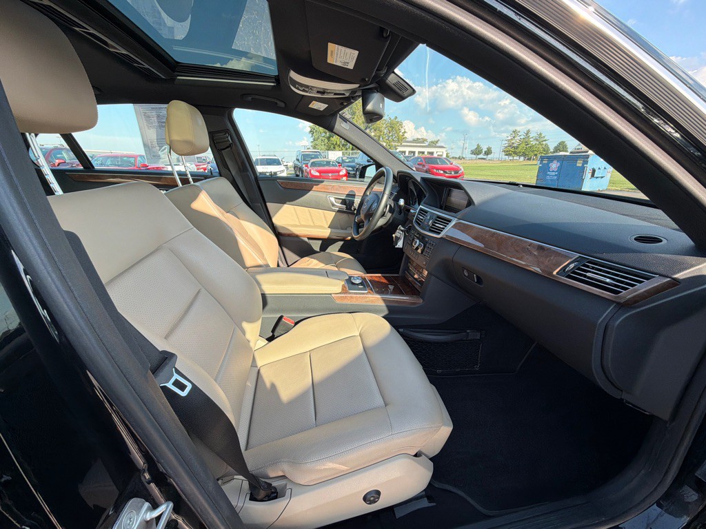 2012 Mercedes-Benz E-Class Image 13