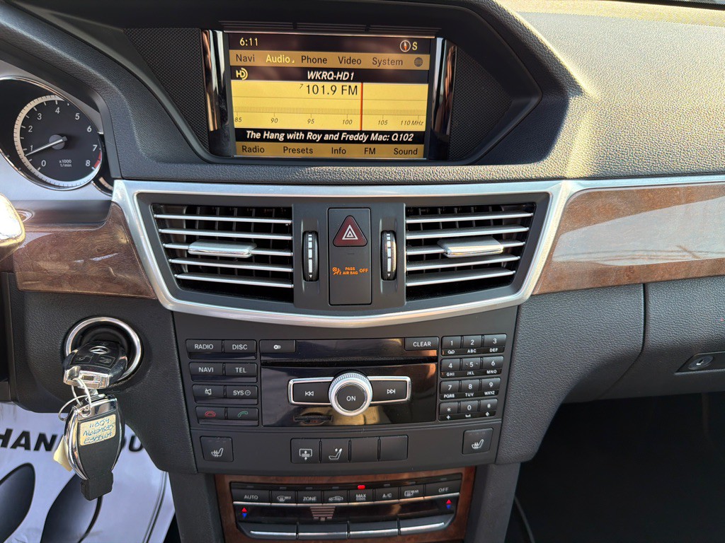 2012 Mercedes-Benz E-Class Image 19