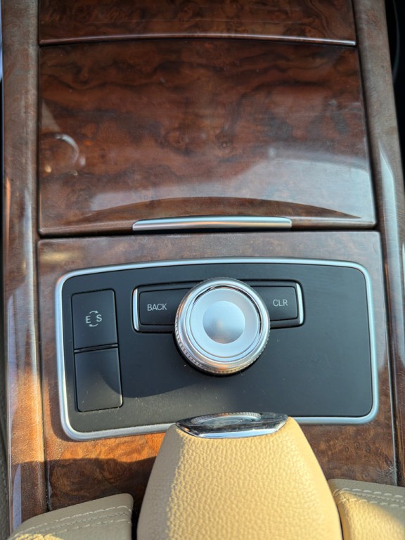 2012 Mercedes-Benz E-Class Image 23
