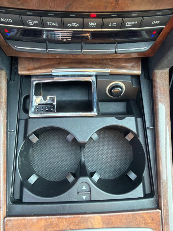 2012 Mercedes-Benz E-Class Image 24