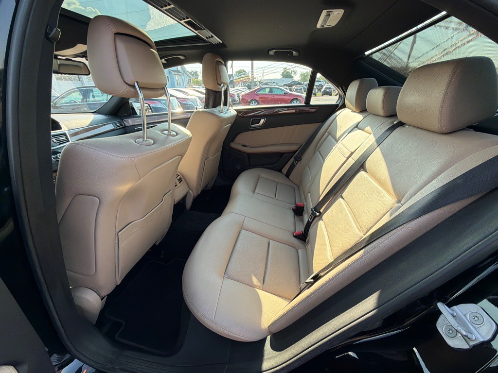 2012 Mercedes-Benz E-Class Image 28