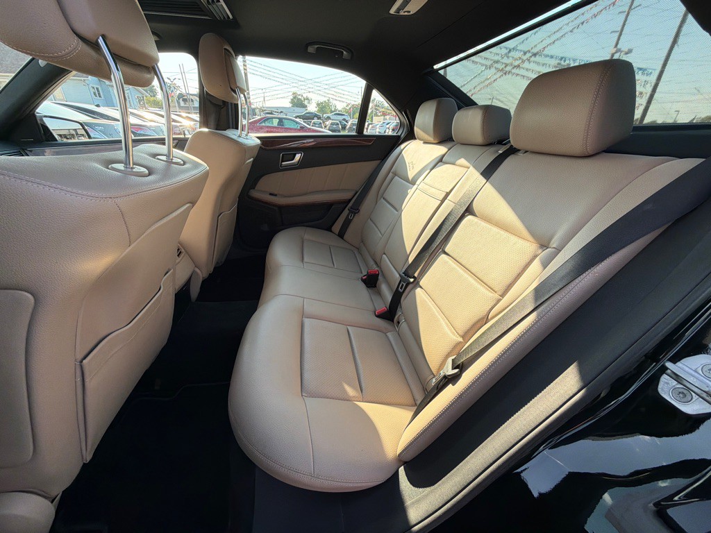 2012 Mercedes-Benz E-Class Image 29