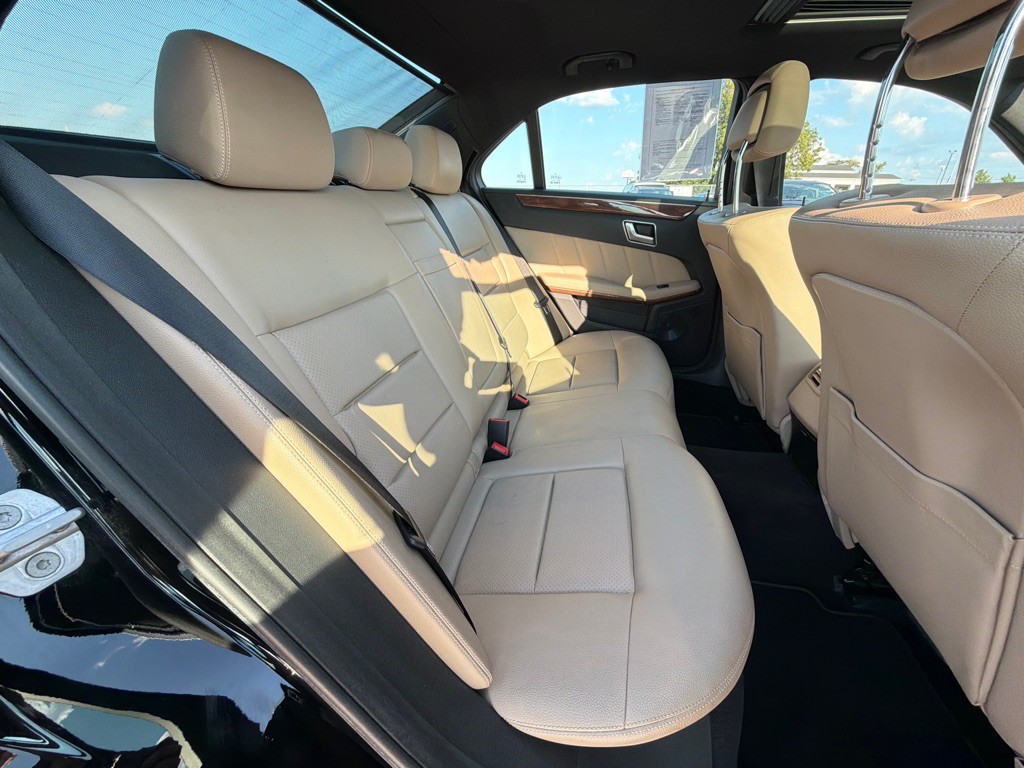 2012 Mercedes-Benz E-Class Image 33