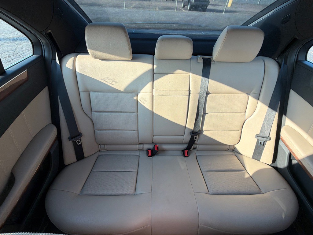 2012 Mercedes-Benz E-Class Image 36