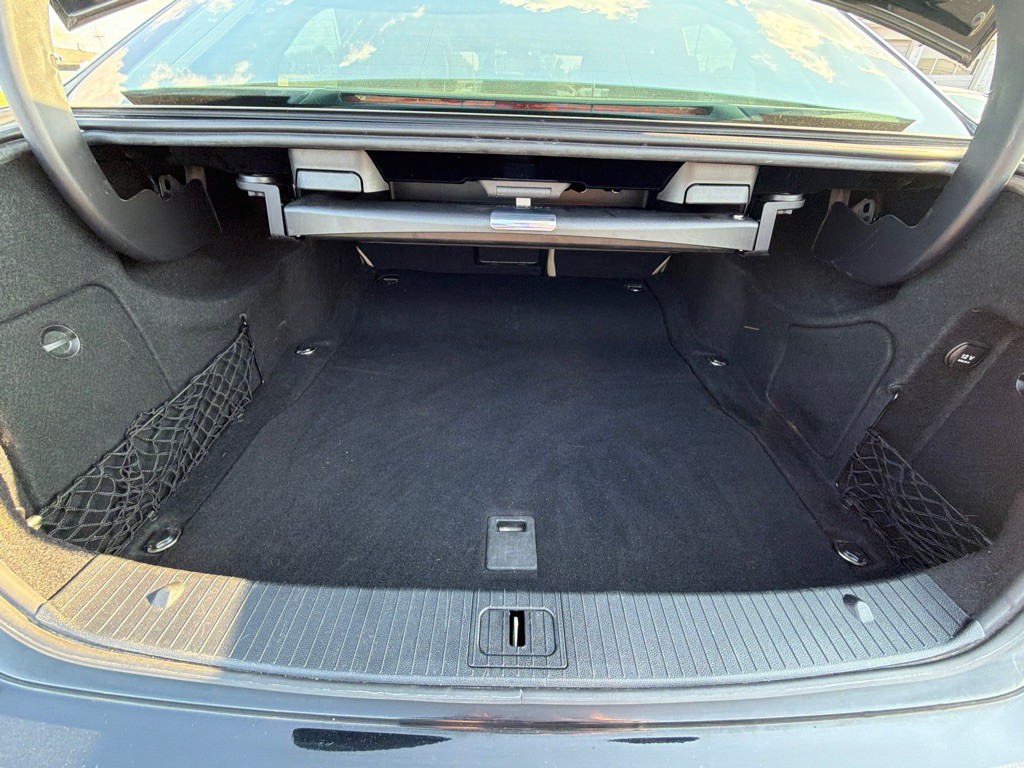 2012 Mercedes-Benz E-Class Image 37