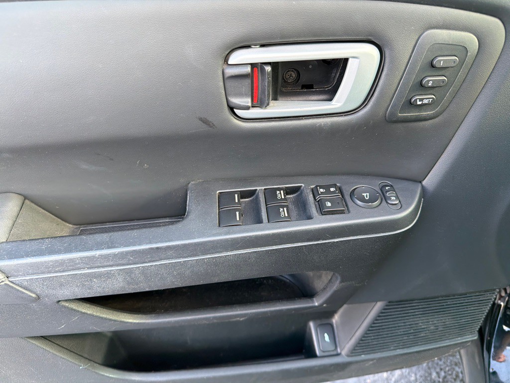 2015 Honda Pilot Image 13