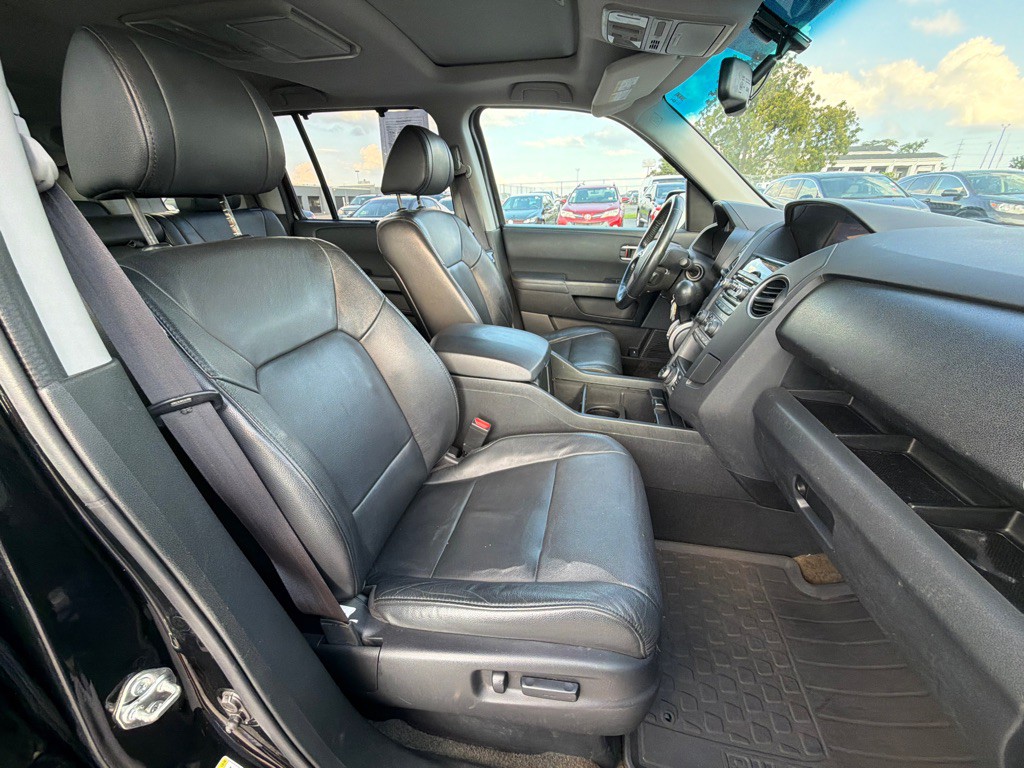2015 Honda Pilot Image 16