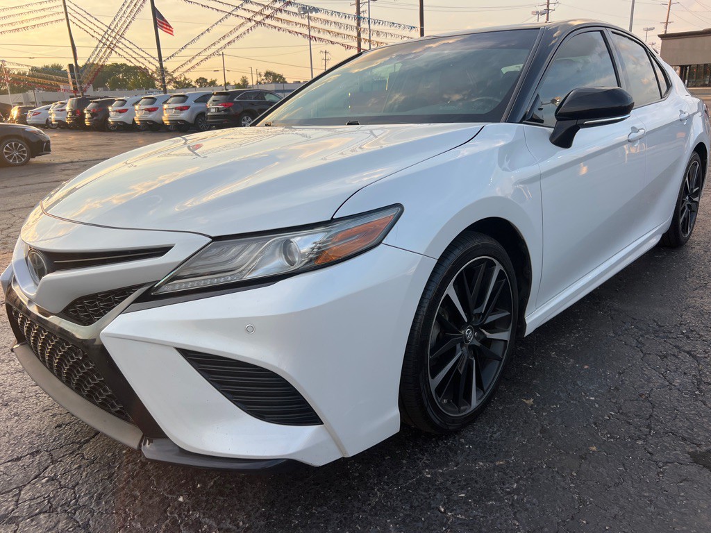 2018 Toyota Camry Image 3