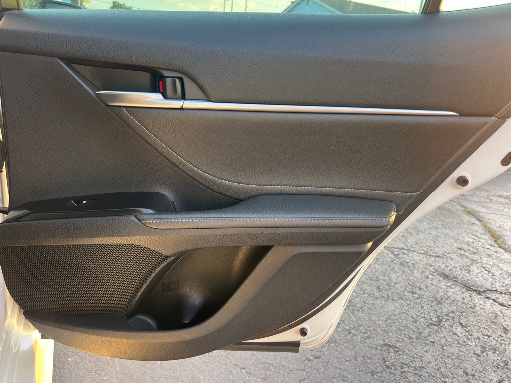 2018 Toyota Camry Image 14