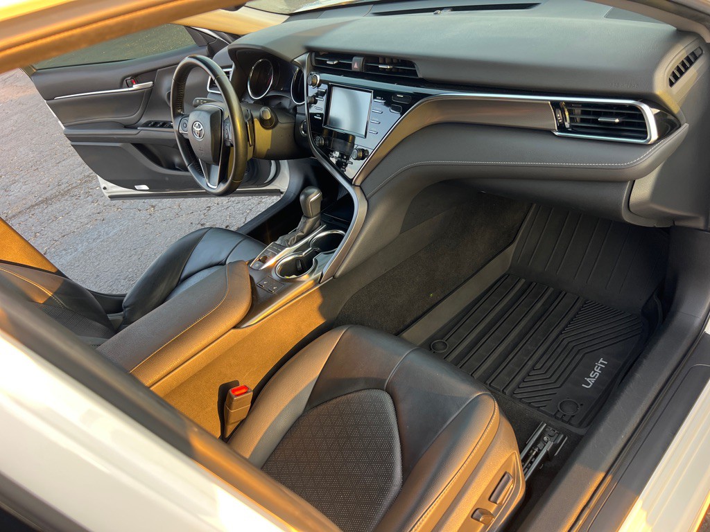 2018 Toyota Camry Image 19