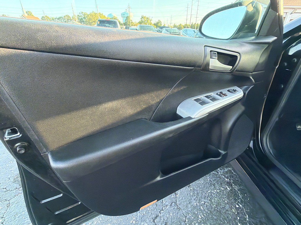 2014 Toyota Camry Image 10