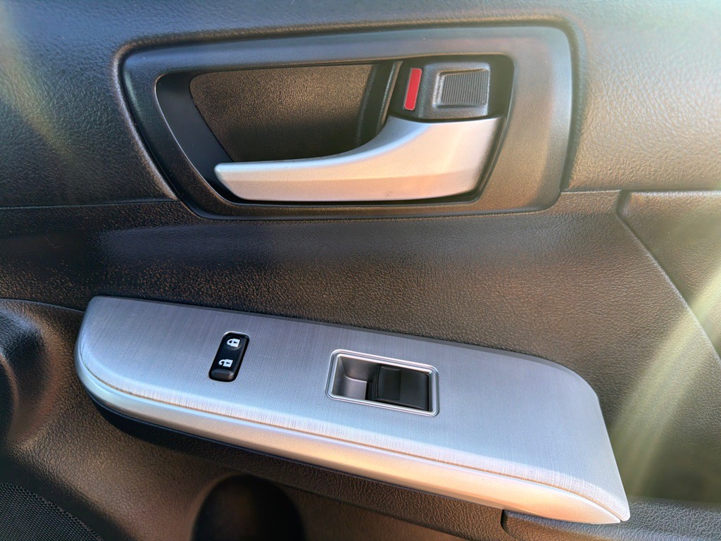 2014 Toyota Camry Image 15