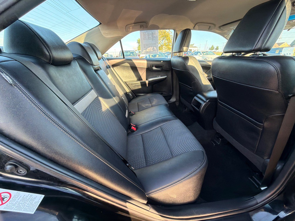 2014 Toyota Camry Image 28
