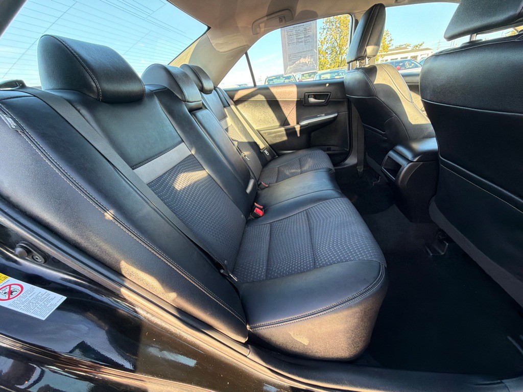 2014 Toyota Camry Image 29