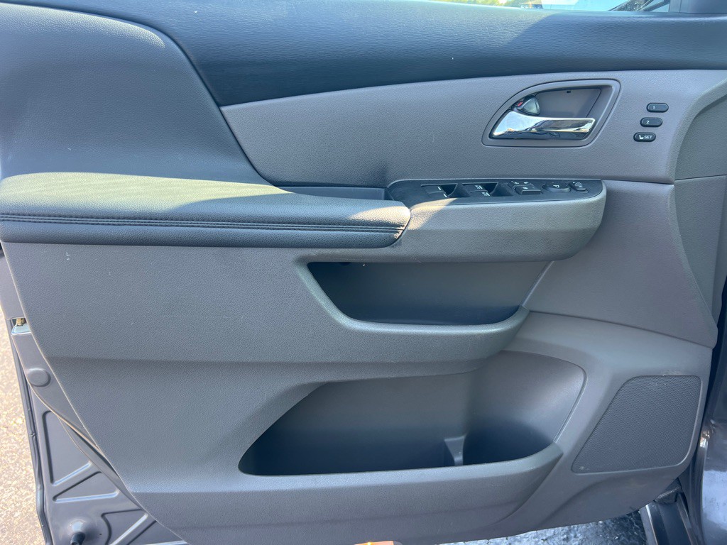2015 Honda Odyssey Image 10