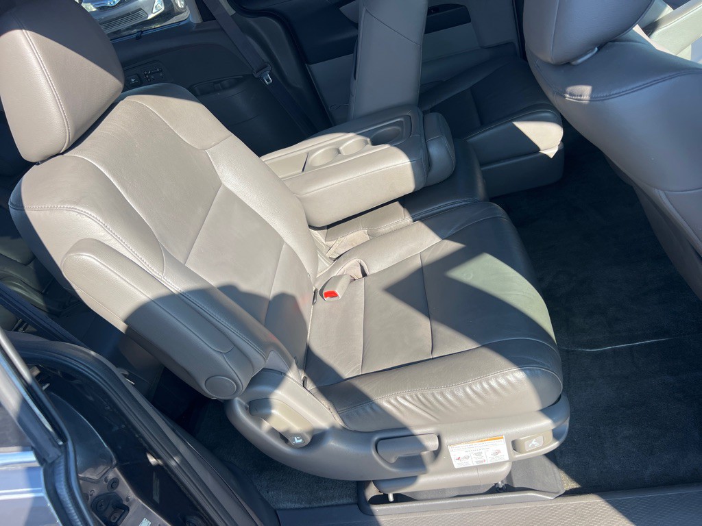 2015 Honda Odyssey Image 16