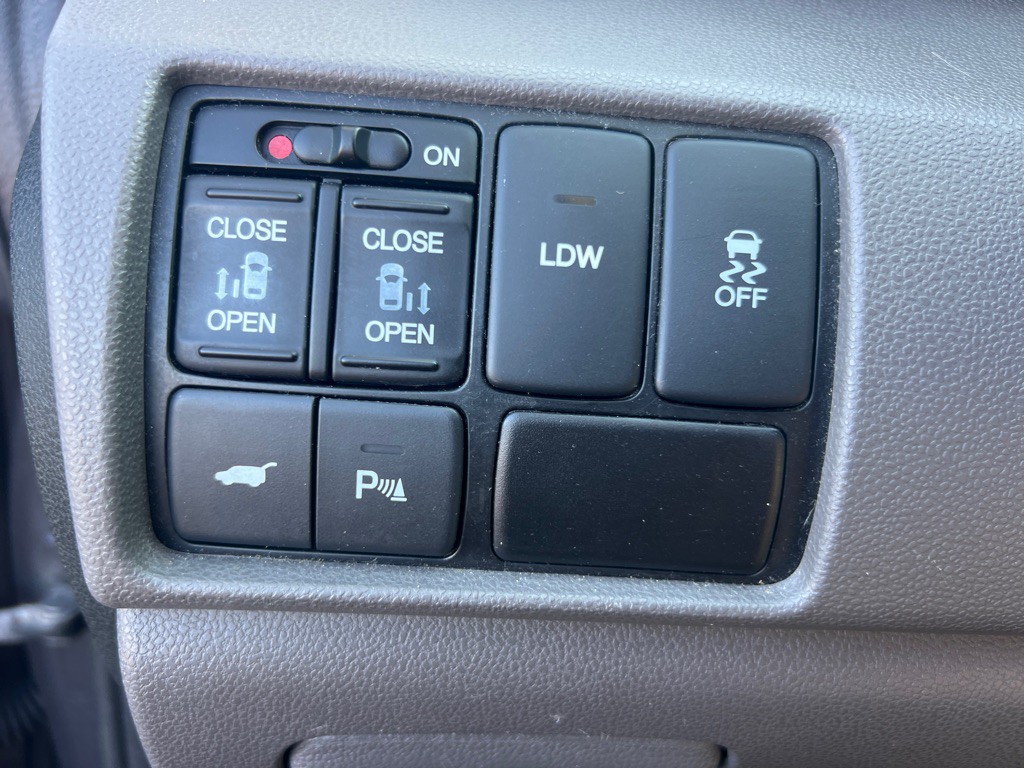 2015 Honda Odyssey Image 28