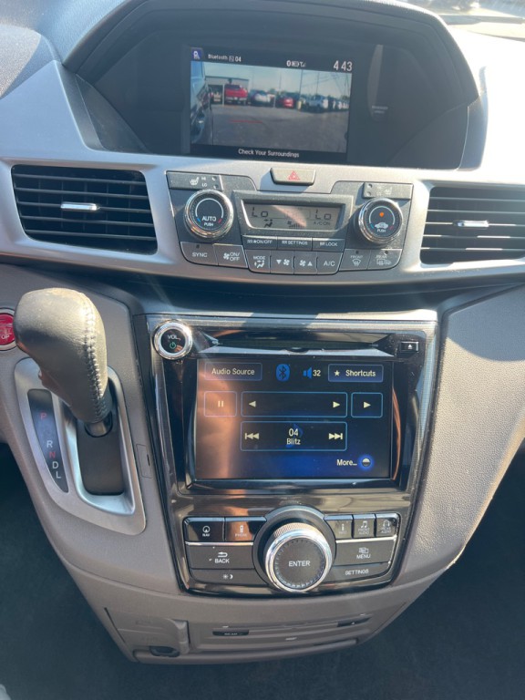 2015 Honda Odyssey Image 34