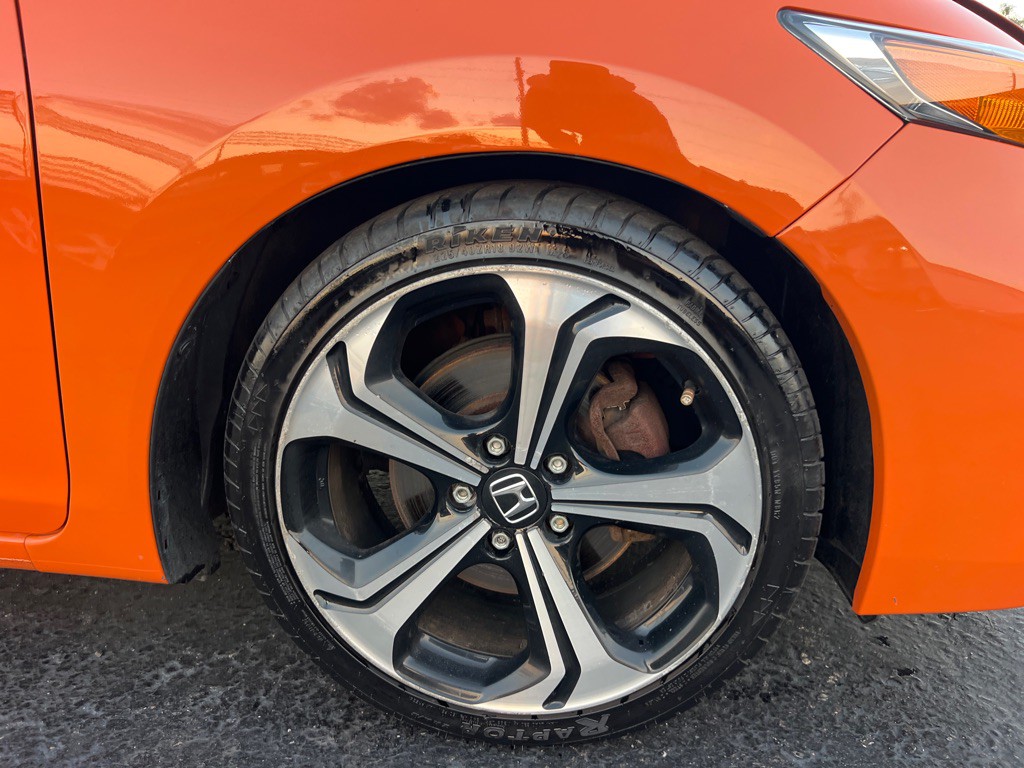 2015 Honda Civic Image 40