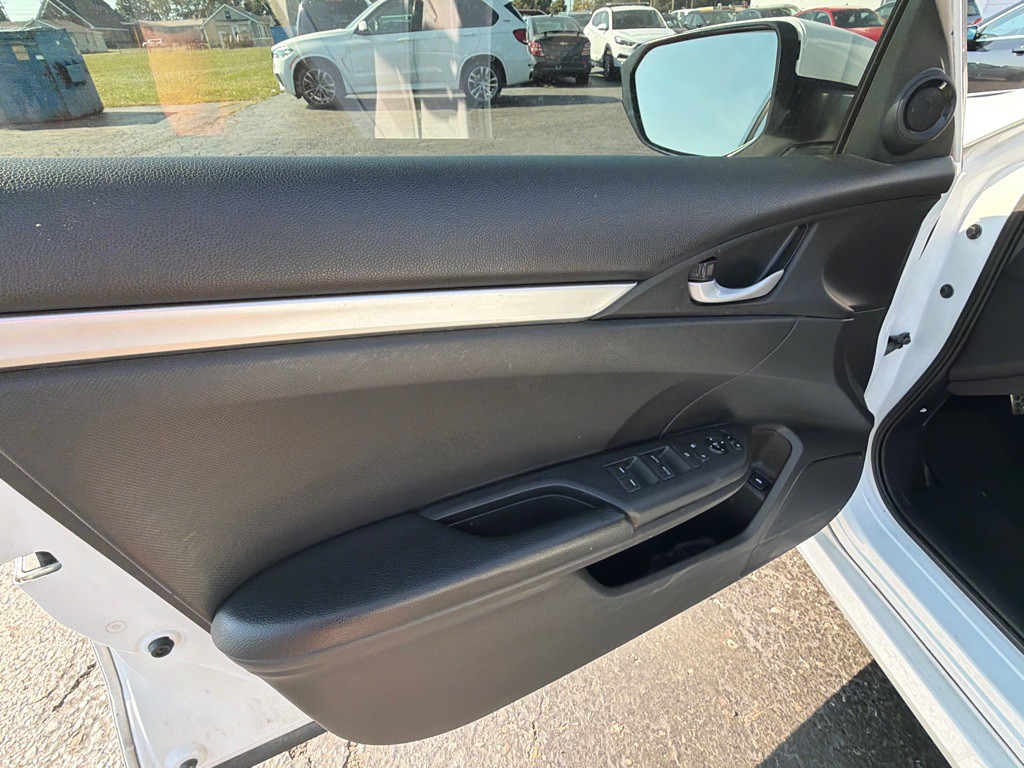 2019 Honda Civic Image 11