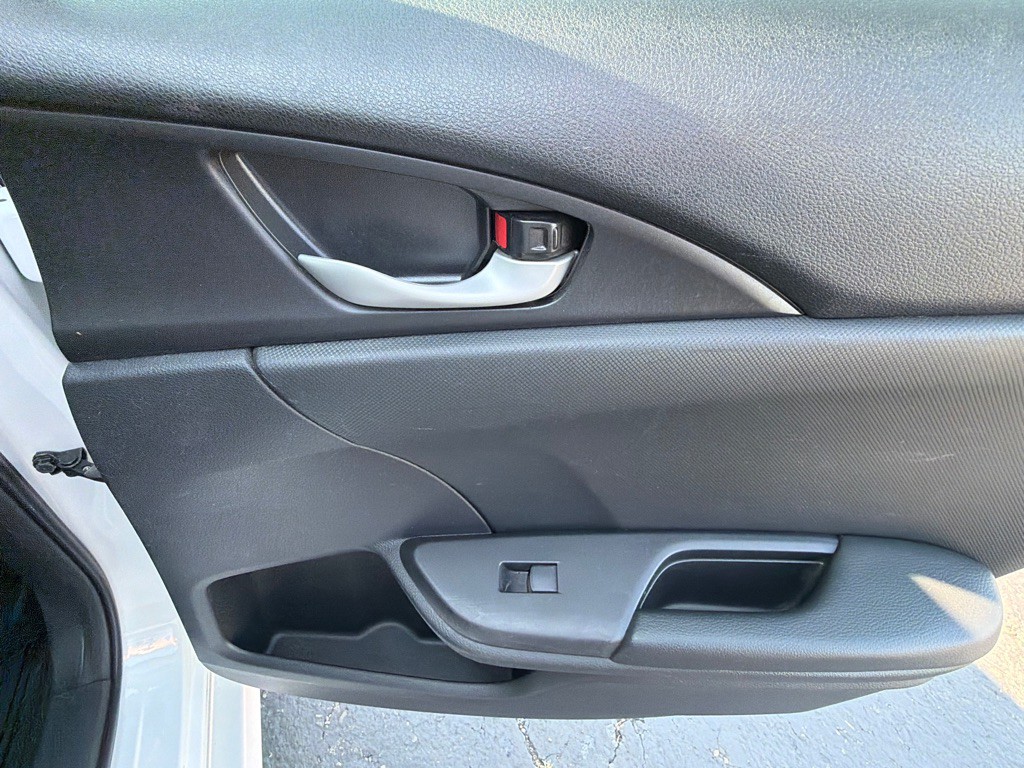 2019 Honda Civic Image 33
