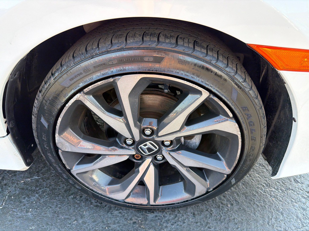 2019 Honda Civic Image 39