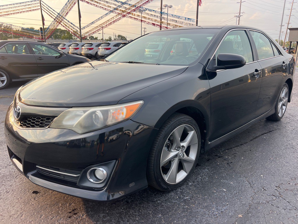 2012 Toyota Camry Image 3