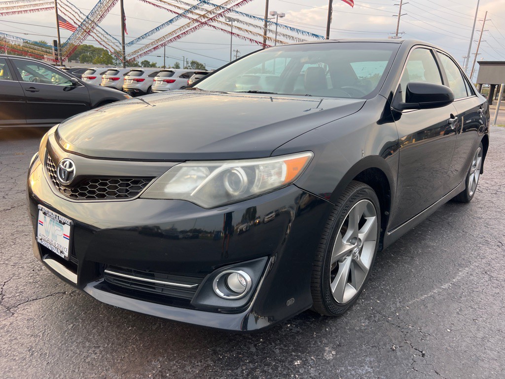 2012 Toyota Camry Image 7