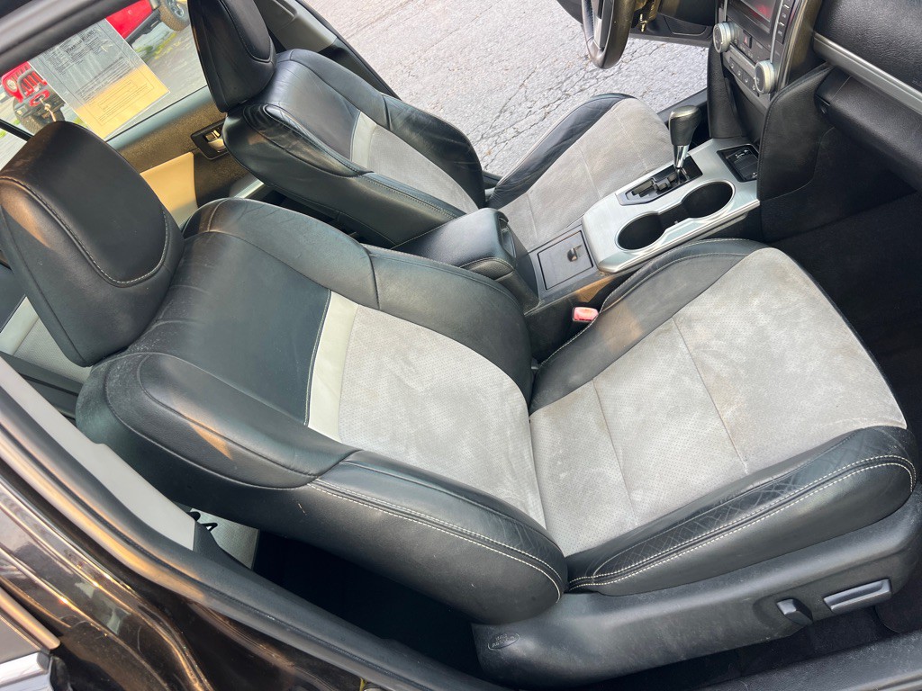 2012 Toyota Camry Image 20