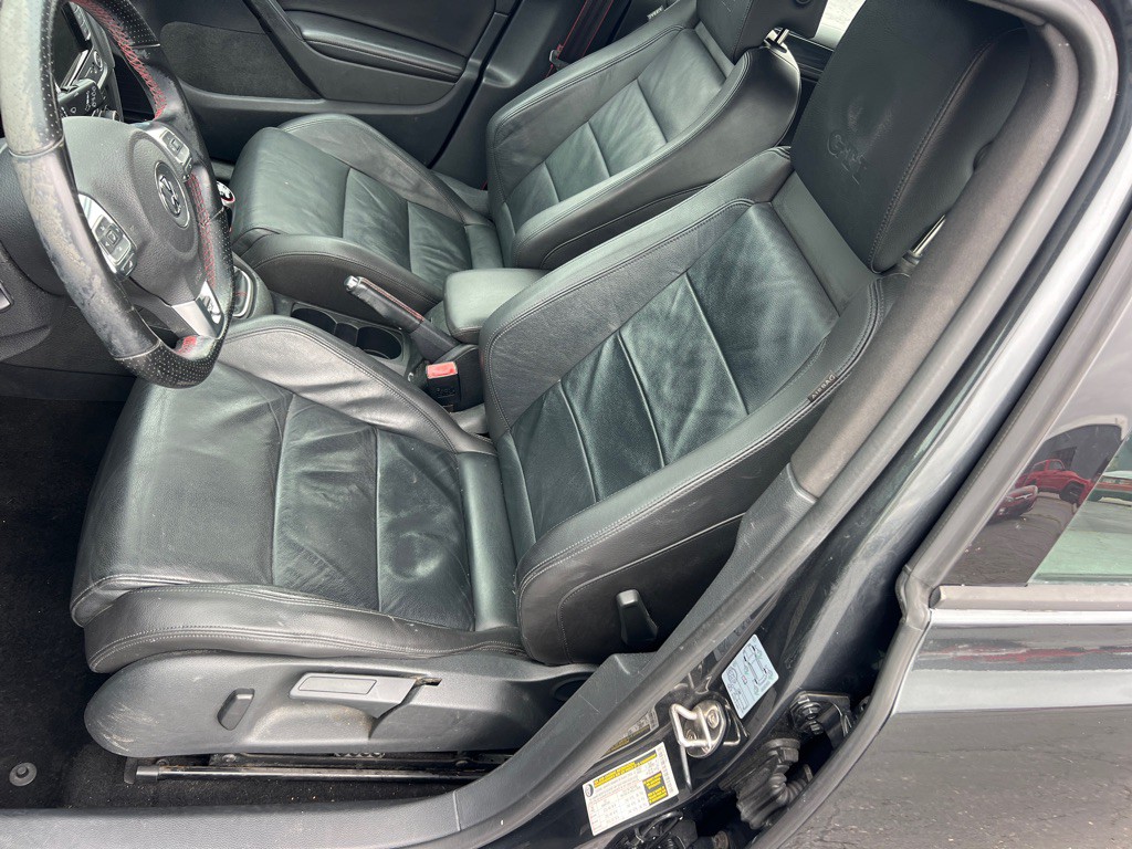 2014 Volkswagen GTI Image 12