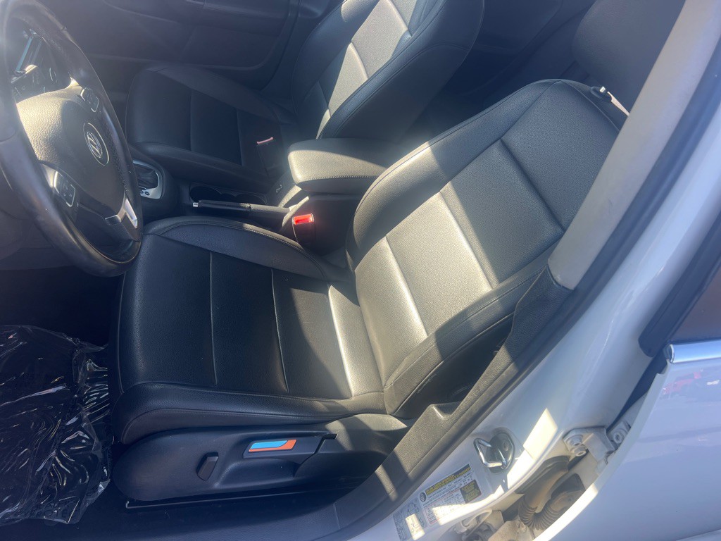 2013 Volkswagen Jetta Image 11
