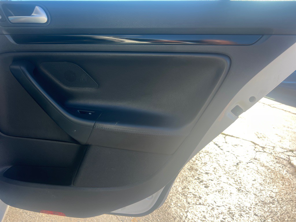 2013 Volkswagen Jetta Image 14