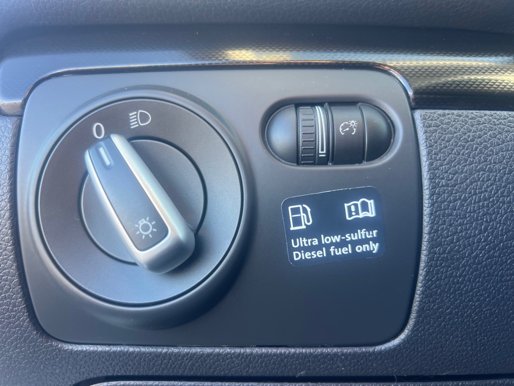 2013 Volkswagen Jetta Image 24