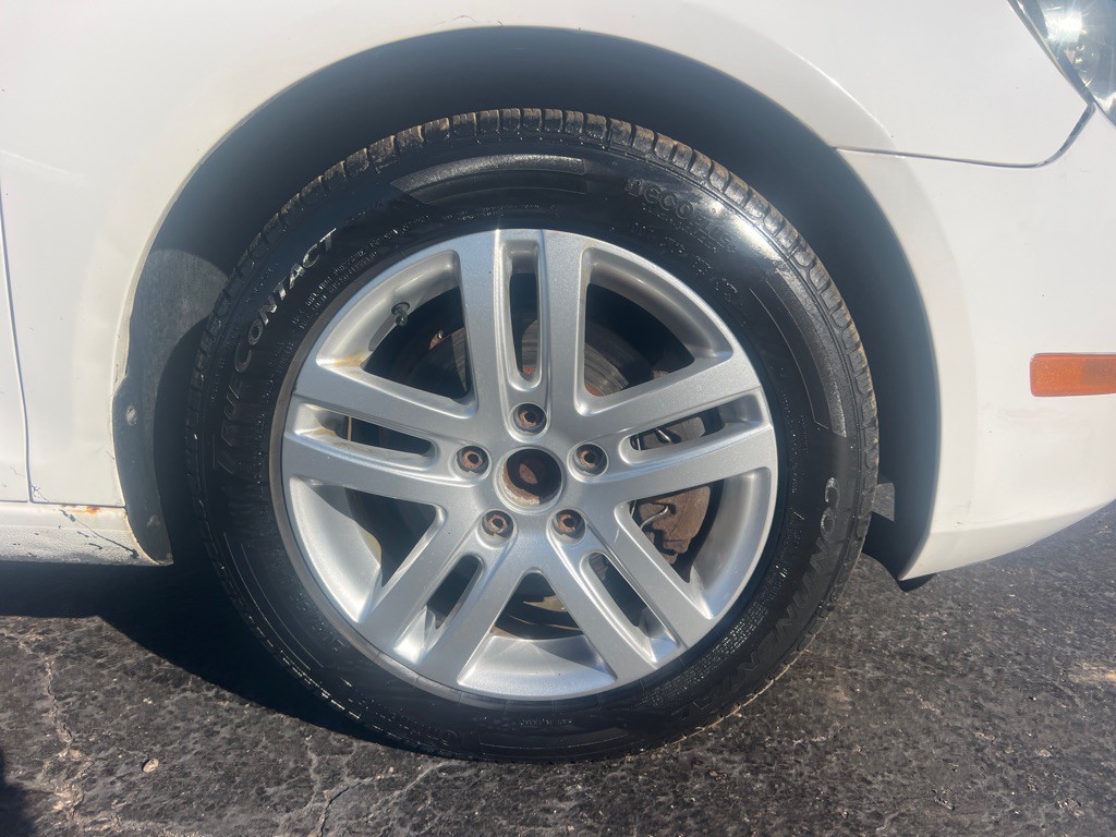2013 Volkswagen Jetta Image 36