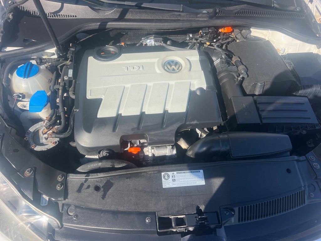 2013 Volkswagen Jetta Image 38