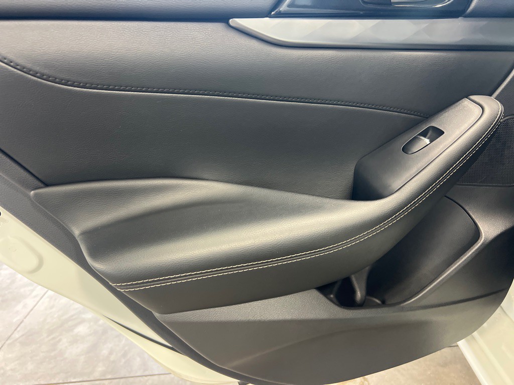 2019 Nissan Maxima Image 12