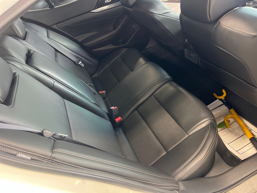 2019 Nissan Maxima Image 15