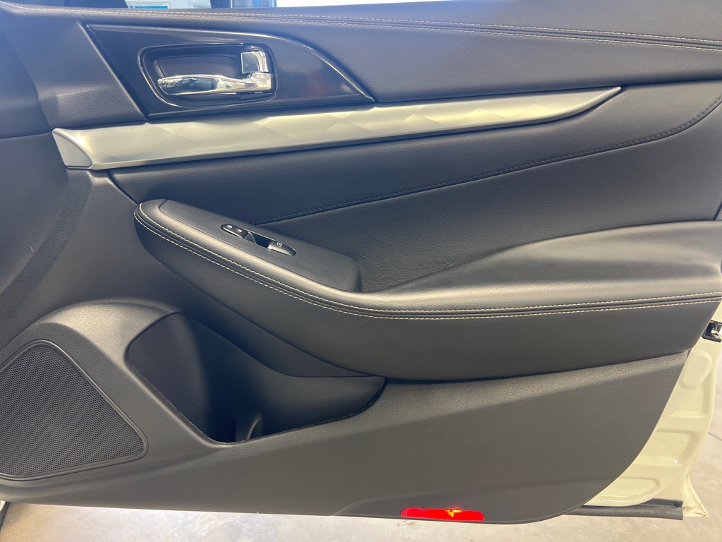2019 Nissan Maxima Image 19