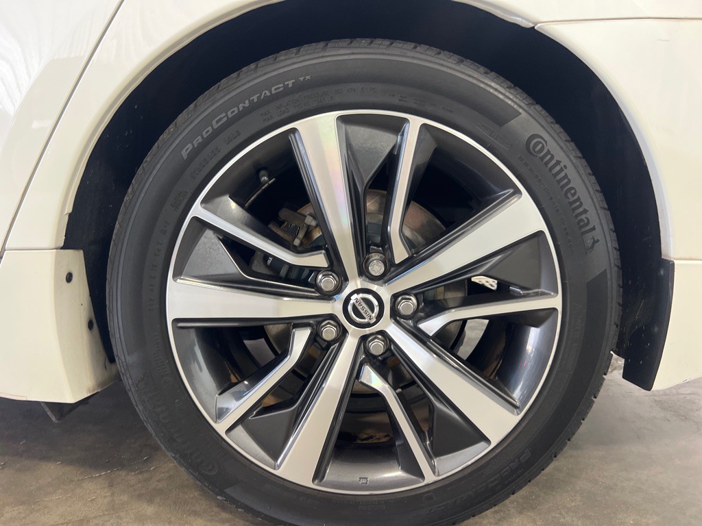 2019 Nissan Maxima Image 39
