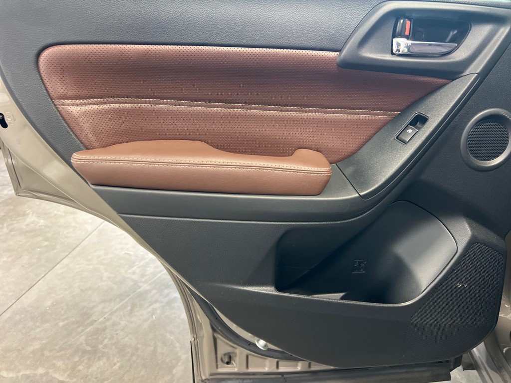 2018 Subaru Forester Image 12