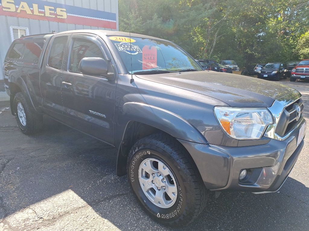 2015 Toyota Tacoma Image 3