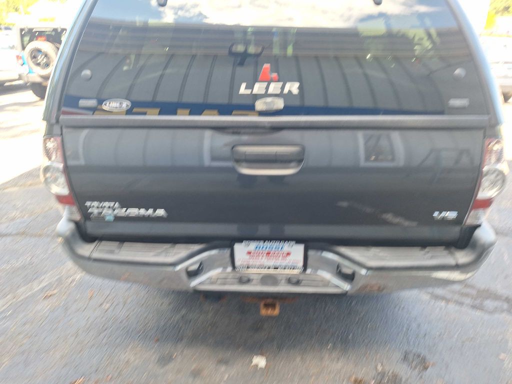 2015 Toyota Tacoma Image 4