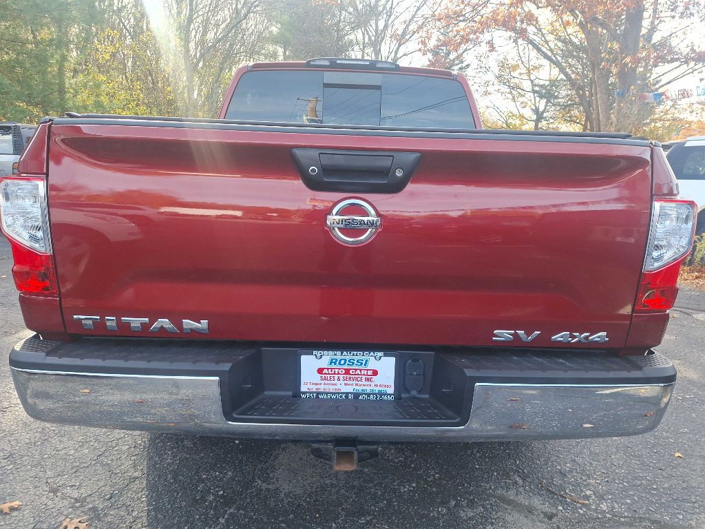 2017 Nissan Titan Image 4