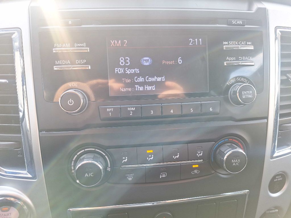 2017 Nissan Titan Image 12