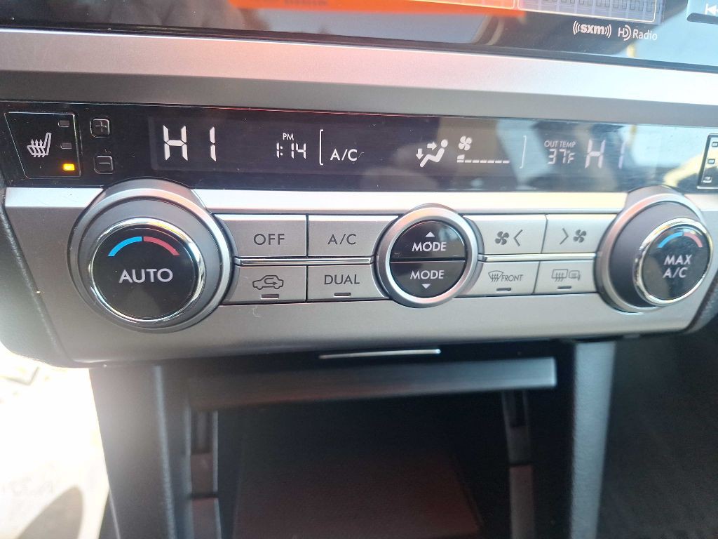 2015 Subaru Outback Image 11